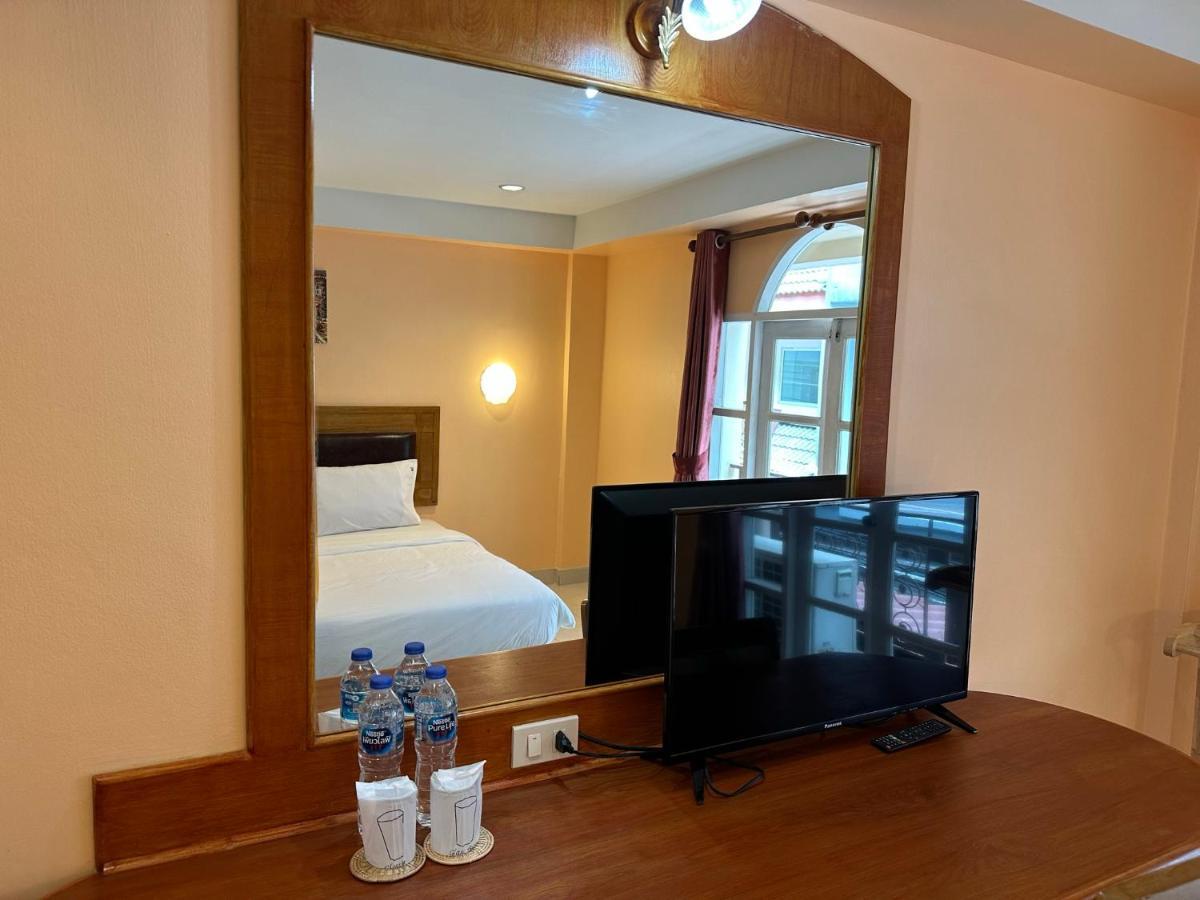Nid Huahin Hotel Buitenkant foto
