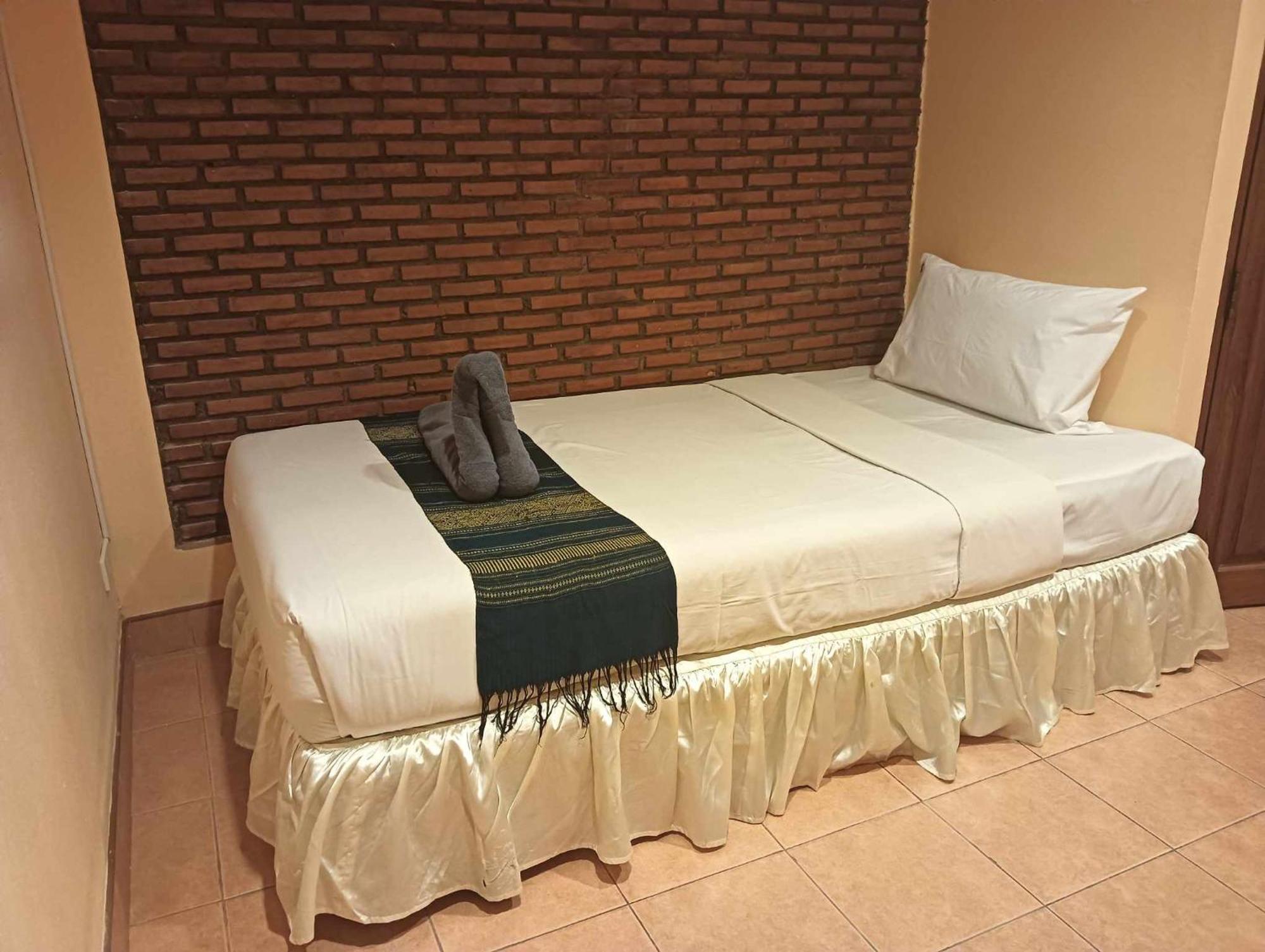 Nid Huahin Hotel Buitenkant foto
